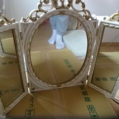 イタリア製　アンティ-ク調　３面鏡の画像