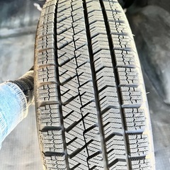 スタッドレスタイヤの画像