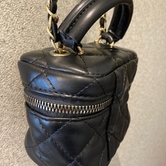 ブラック ミニ　キルティング　ショルダー　バッグ　黒　チェーンの画像