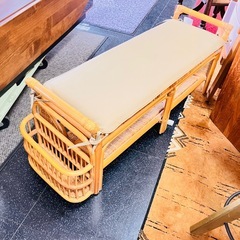 マガジンラック付きラタンベンチ　ベンチ　昭和レトロ　ヴィンテージ  美品　 の画像