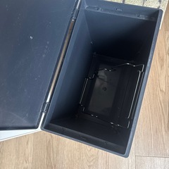 ゴミ箱の画像