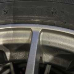 スタッドレスタイヤホイル付き185/60R15の画像