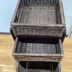 ラタンワゴン【町田市再生家具】252393の画像