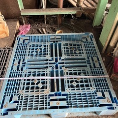 プラスチックパレットの画像