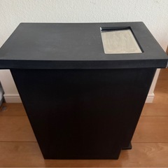 ゴミ箱の画像