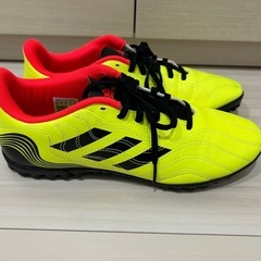 フットサルシューズ　adidasコパセンス　イエローの画像