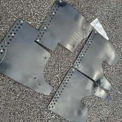 ハイラックスgun125　TRDマットフラップ1台分の画像