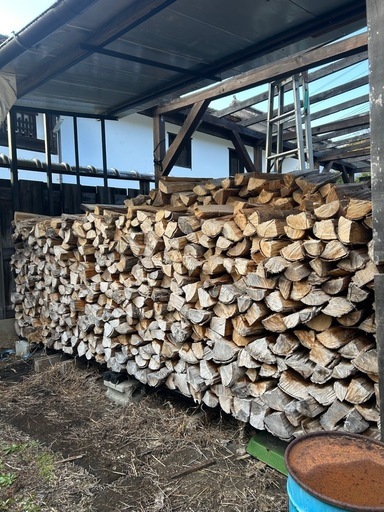 薪ストーブ　キャンプ広葉樹ミックス軽トラ1台分