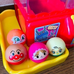 アンパンマン カプセルころりんクレーンゲームの画像