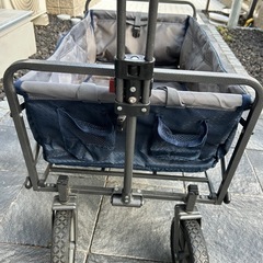 ワゴン、カートの画像