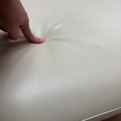 オフホワイト、オットマンの画像