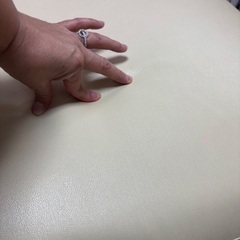 オフホワイト、オットマンの画像