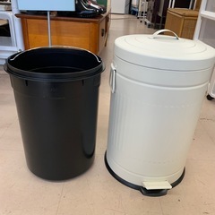 美原店 パール金属 ペダルペール 20L ホワイト ゴミ箱　静音の画像