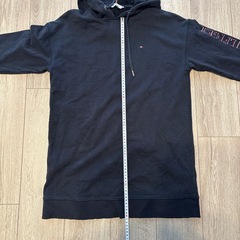TOMMY HILFIGERロング丈パーカーの画像