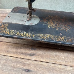 アンティークミシン　インテリアとしての画像