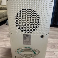 Vacplus 除湿機 AP12-1901EE ホワイトの画像