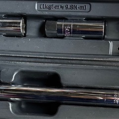 トルクレンチ　中古品　数回程度使用　トルク設定範囲30〜180N・mの画像