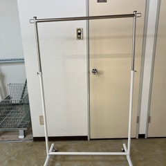 ハンガーラック　高さ調節可の画像