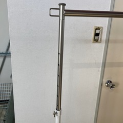 ハンガーラック　高さ調節可の画像
