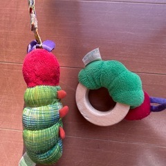 はらぺこあおむし ラトルの画像