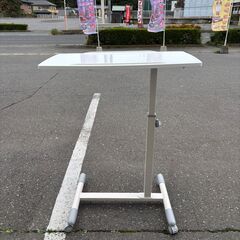 サンワサプライ ノートパソコンスタンド 100-DESK044 高さ調整可能の画像