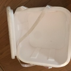 発泡スチールケースの画像