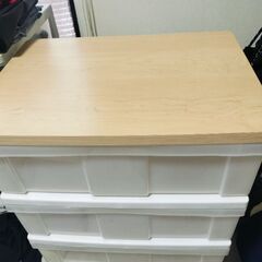 4段横長　衣装ケースの画像