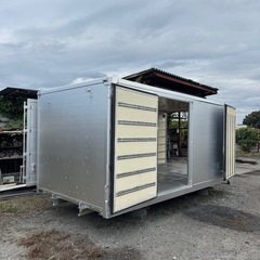 仕上げ済み！全面断熱材入り！左右両扉！バイクガレージ！使い勝手抜群！倉庫物置用 4トン保冷コンテナの画像