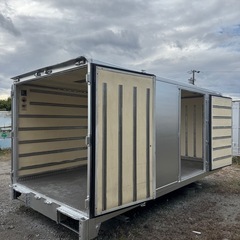 仕上げ済み！全面断熱材入り！左右両扉！バイクガレージ！使い勝手抜群！倉庫物置用 4トン保冷コンテナの画像