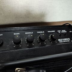 小型ベースアンプ（ジャンク）の画像