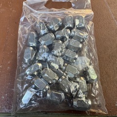 キャラバン用スタッドレスタイヤの画像