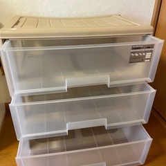 収納ケース棚の画像