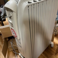 デロンギ オイルヒーターの画像