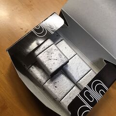 【引き取り限定。置き配。越前市】焼香灰　2箱の画像