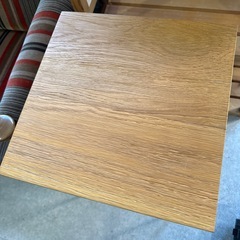 サイドテーブルの画像