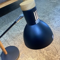 万代店　ニトリアーム付きテーブルランプの画像