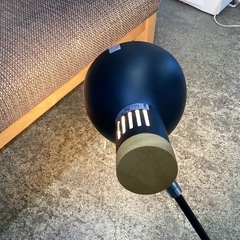 万代店　ニトリアーム付きテーブルランプの画像