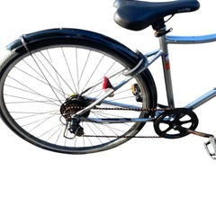 通勤・通学　クロスバイク　27インチ　feel sky 6段階変速付き　カギありの画像