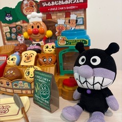 ジャムおじさんのパン工場とアンパンマンとバイキンマンのぬいぐるみセットの画像