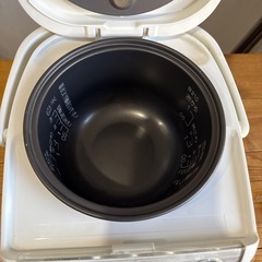 象印　3合炊き炊飯器　2004年製の画像