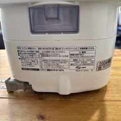 象印　3合炊き炊飯器　2004年製の画像