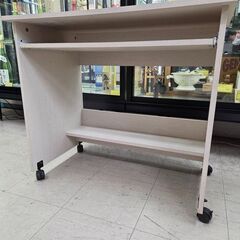 J8663 【リユースのサカイ柏店】 キャスター付PCデスク クリーニング済　の画像