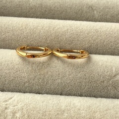 18k ピアスの画像