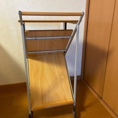 コロコロ付き棚の画像