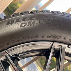 80系ハリアーに使用してい
ました。スタッドレスタイヤ＆ホイール 4本セット　225/60R18の画像