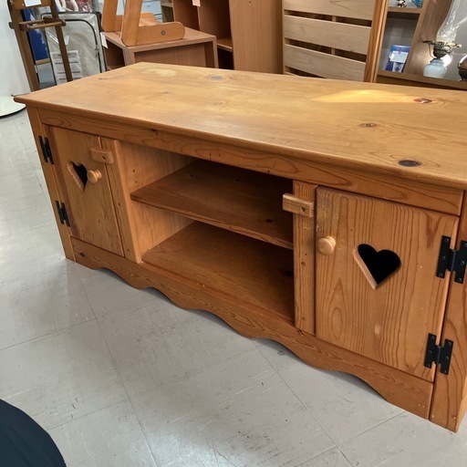 ロ2511-448 カントリー家具　テレビボード　ハートで繋がる温かさ　キズ汚れ有り