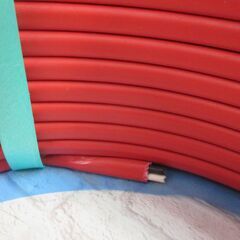 弥栄 EMEEF/F 2×2.0 赤ケーブル 未使用 23年 100ｍ 11kg【ハンズクラフト宜野湾店】の画像