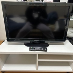 パナソニック32インチテレビとテレビ台