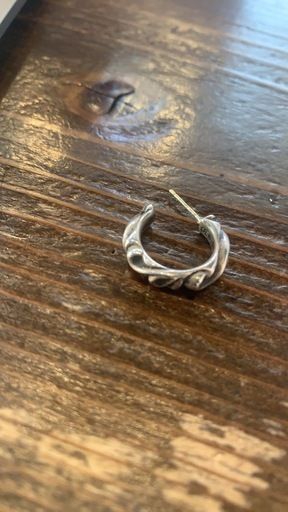 クロムハーツ  スクロール フープピアス