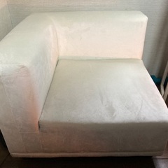 引き渡し歓迎／ホワイト L字型 ファブリックソの画像